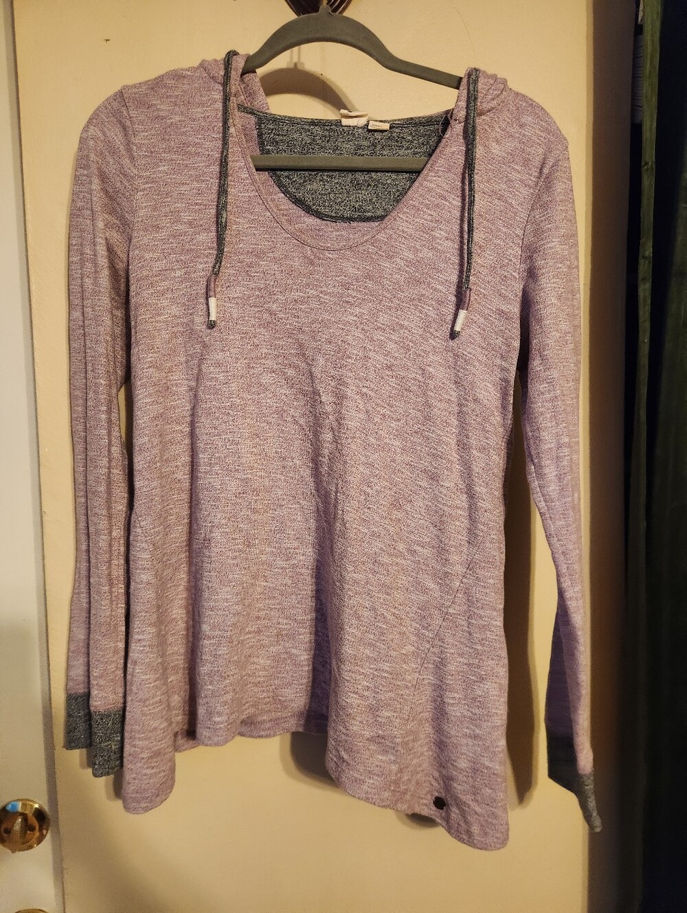 Roxy Lavender Hooded Lightweight Pullover